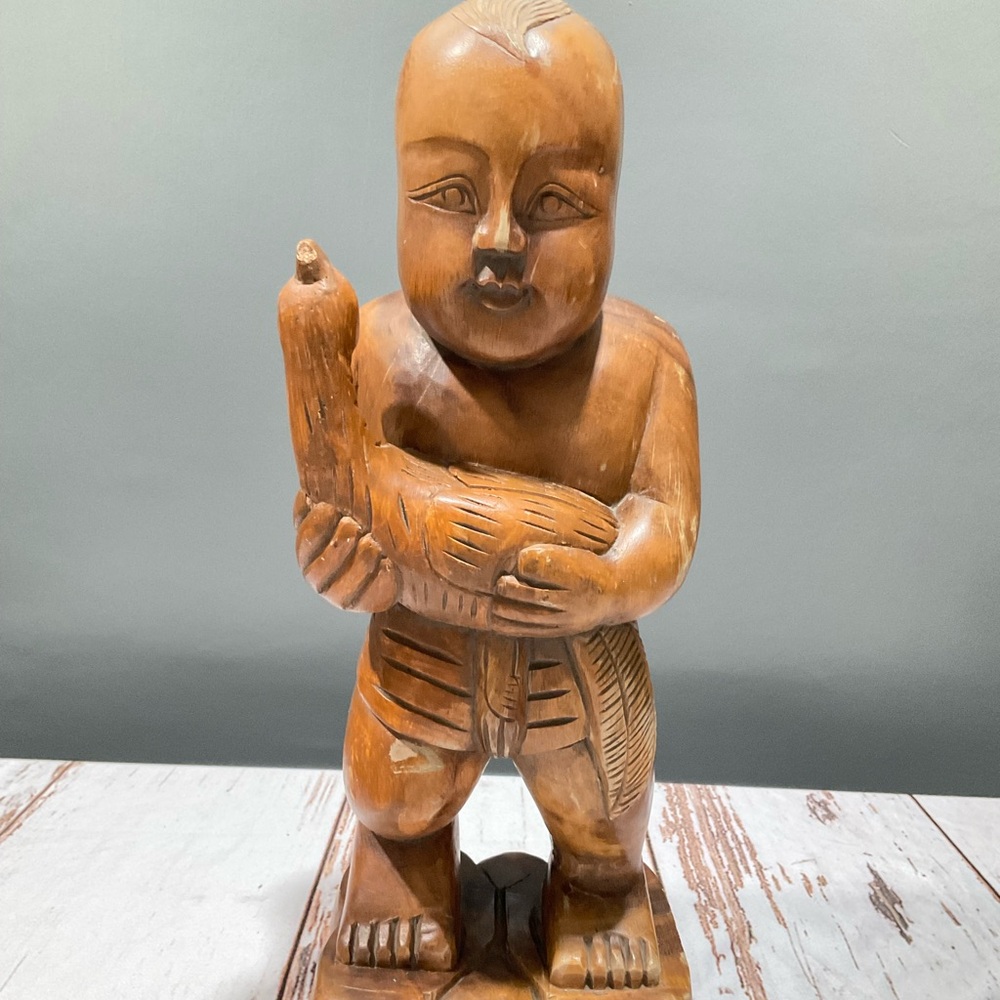 HANDCRAFTED WOOD‎ SCULPTURE